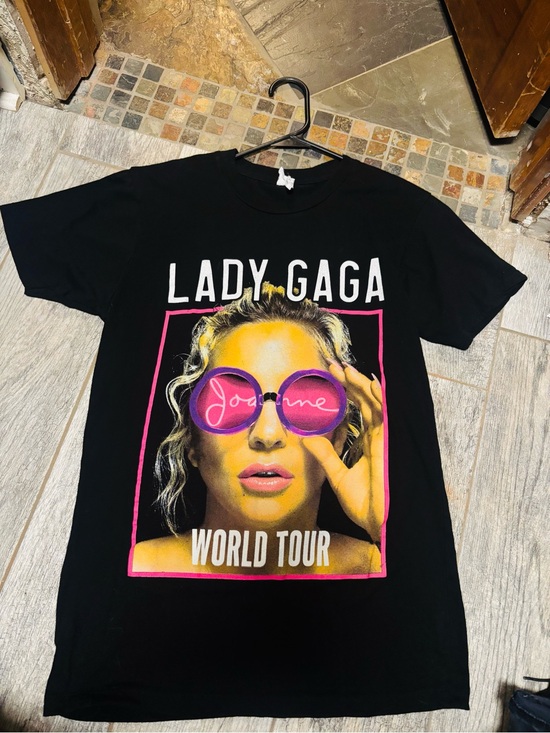 Tops - LADY GAGA 2017 Joanne World Tour Black Graphic Tee. Official Merchandise